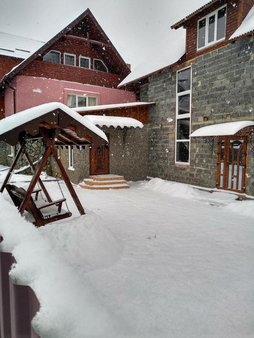 Карпатські Ночі Чан На Території Yaremche Exterior foto