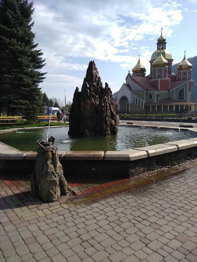 Карпатські Ночі Чан На Території Yaremche Exterior foto